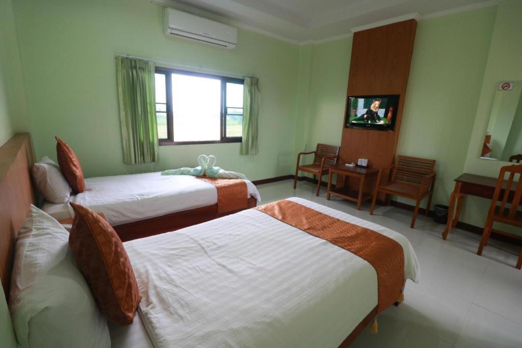 Ck Hills Hotel Mae Sot Exterior foto